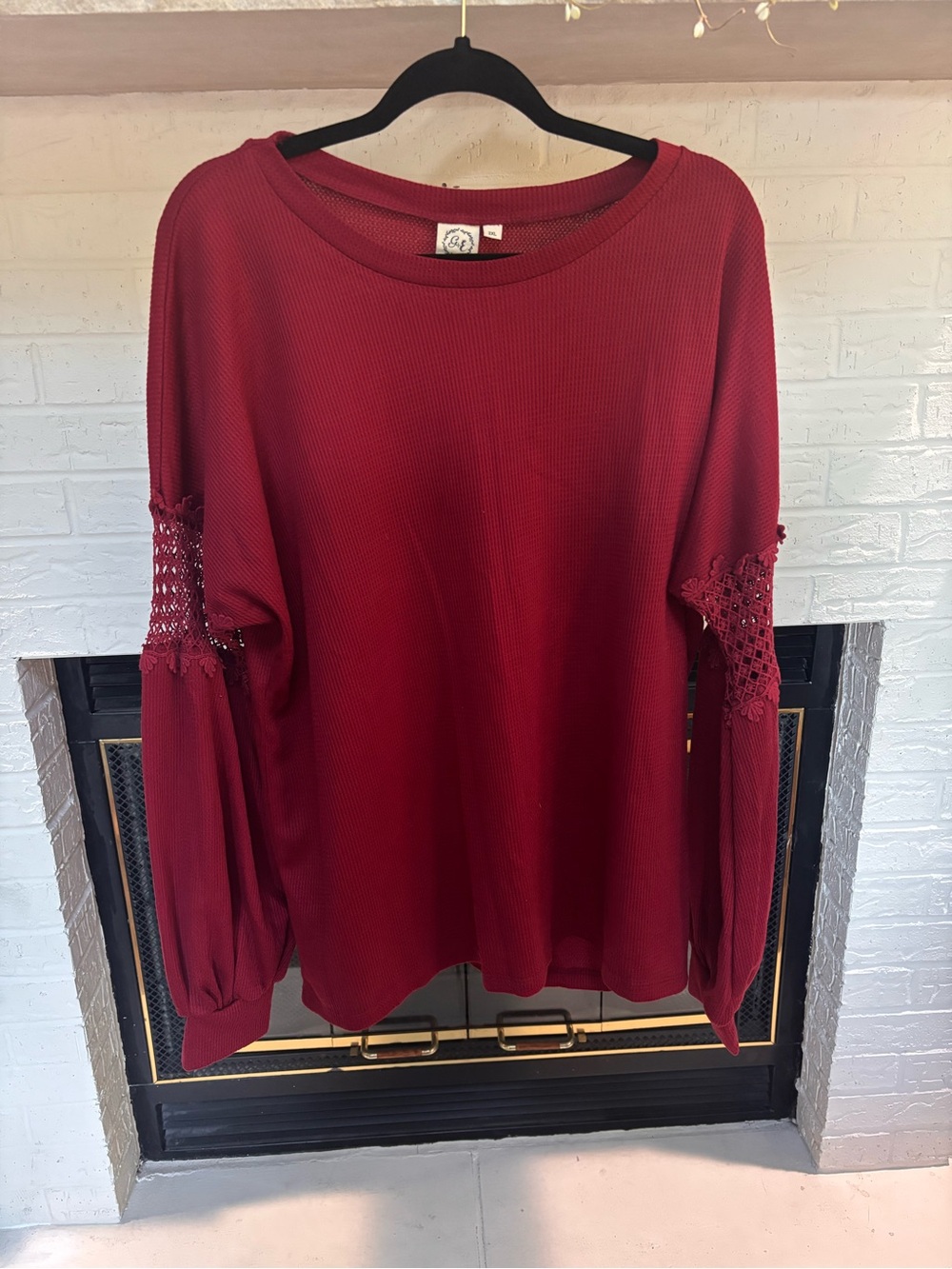 Casual Waffle-Knit Long Sleeve Top with Crochet Sleeve Detail - Burgundy